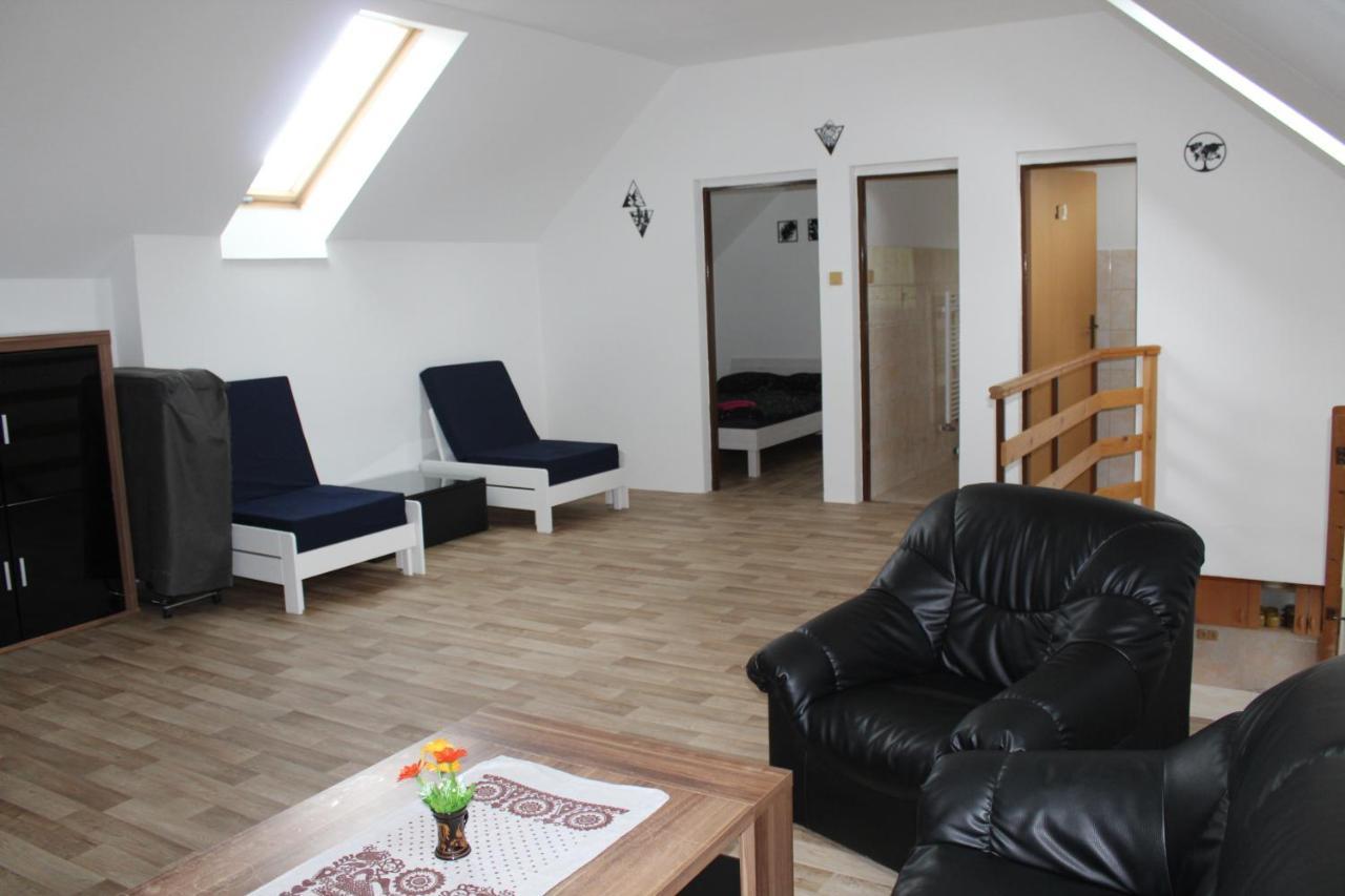 Apartman Rapotin, Jesenicka 296, 3Km Od Termalniho Parku Velke Losiny Exteriér fotografie
