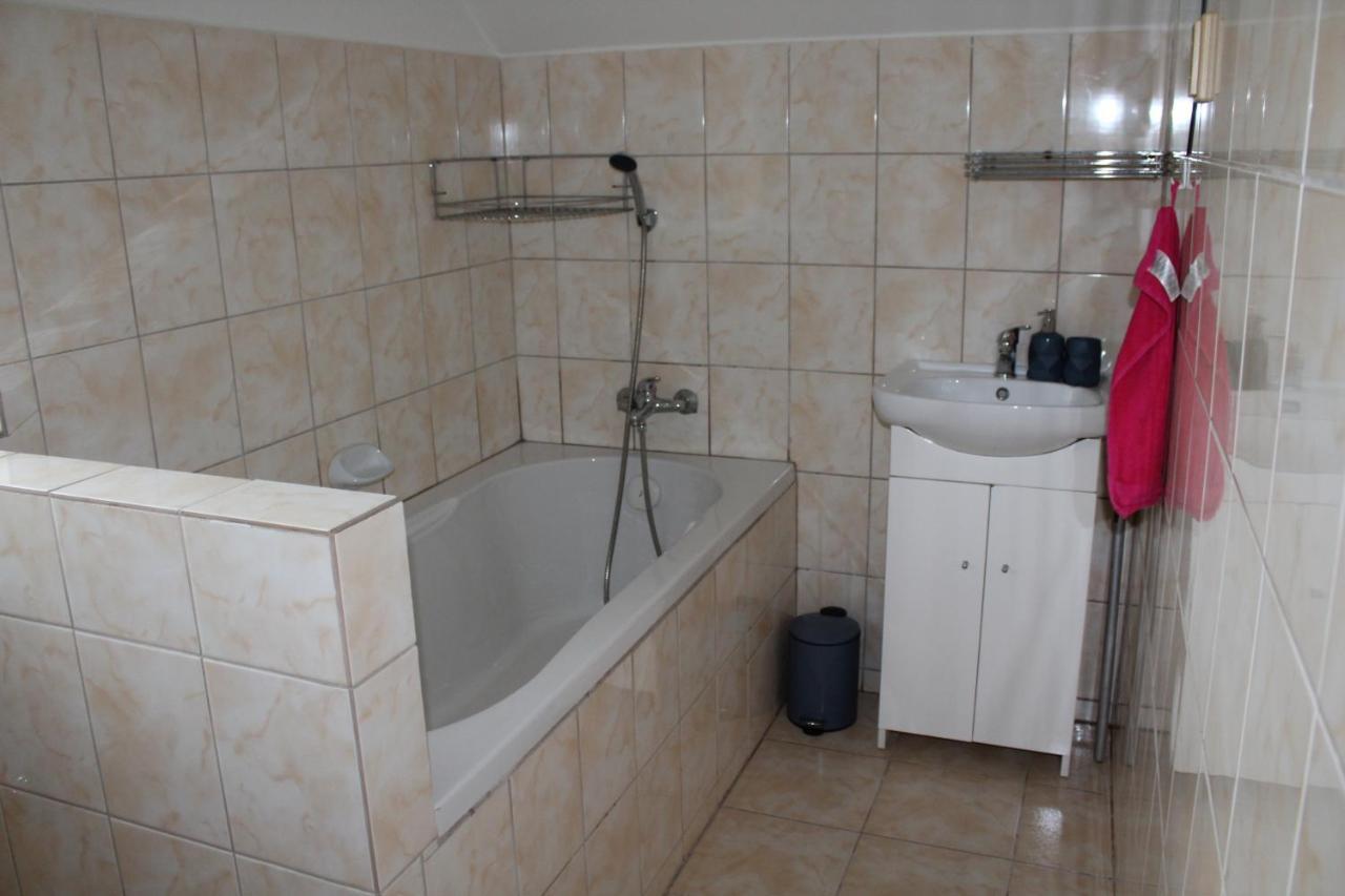 Apartman Rapotin, Jesenicka 296, 3Km Od Termalniho Parku Velke Losiny Exteriér fotografie